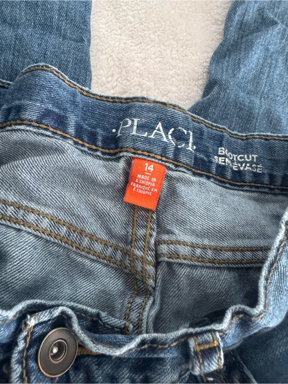 Classic Blue Women's Jeans - Picture 3 of 3